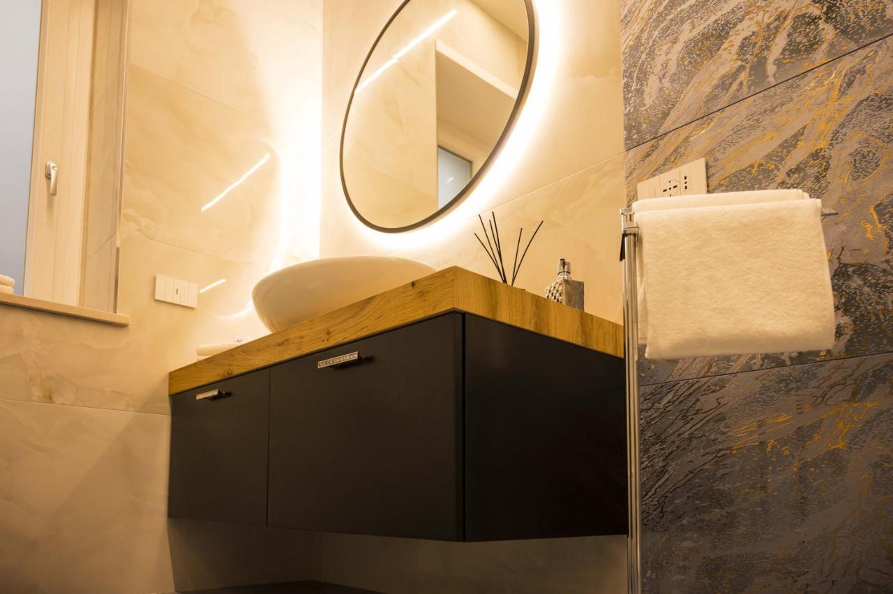 Vipverona Luxury Apartment - Royal Welcome Luaran gambar